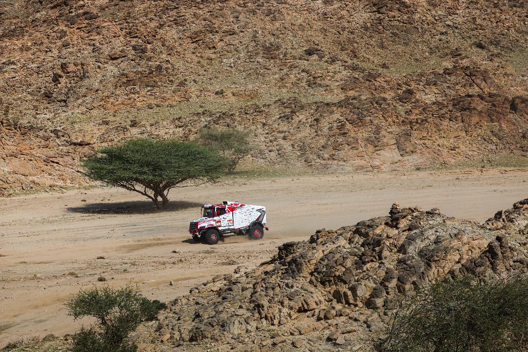 Strategi Team Sugawara Pacu Hino 600 Series di Rally Dakar 2026