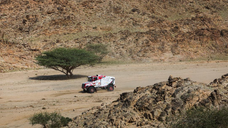 Strategi Team Sugawara Pacu Hino 600 Series di Rally Dakar 2026