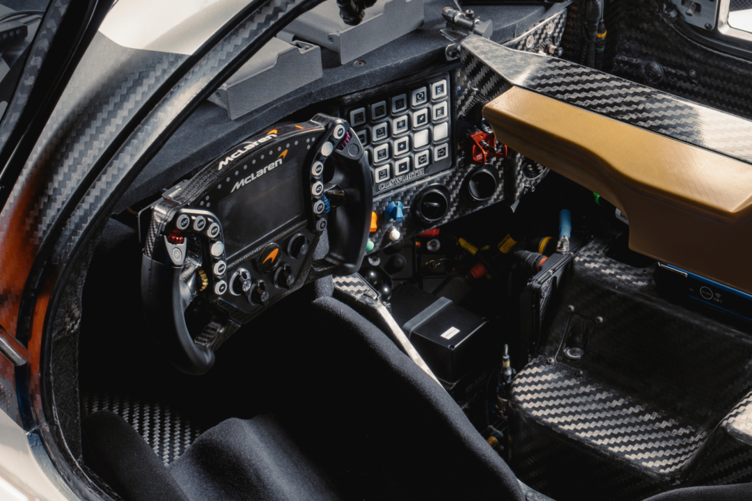McLaren MCL-HY GTR