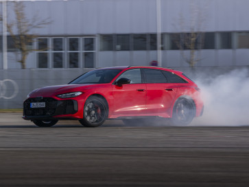 Mengenal Teknologi Quattro with Dynamic Torque Control di Audi RS 5