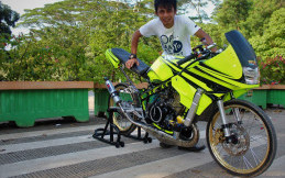 Kawasaki Ninja 2001 - Hijau Lebah Penyengat