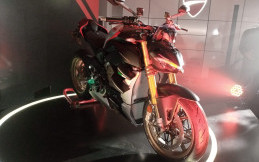 Tak Hanya Resmikan Diler, Ducati Indonesia Perkenalkan 2 Motor Baru