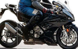 Bocor Tampang BMW S1000RR 2018, Penantang Yamaha R1
