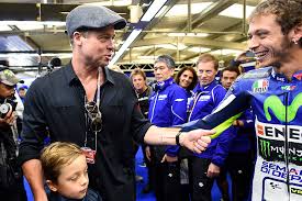Valentino Rossi Ingin Jadi Brad Pitt Selama Sebulan