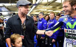 Valentino Rossi Ingin Jadi Brad Pitt Selama Sebulan