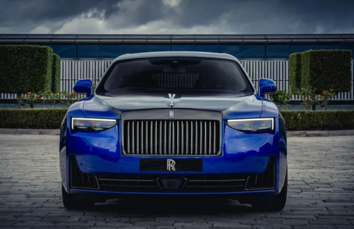 Punya Fitur Tembakan Laser, Rolls-Royce Ciptakan Mobil Impian Bertema Game Jadul