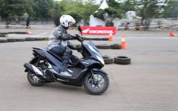 Ini yang membuat Honda PCX Hybrid Punya Akselerasi Lebih Responsif