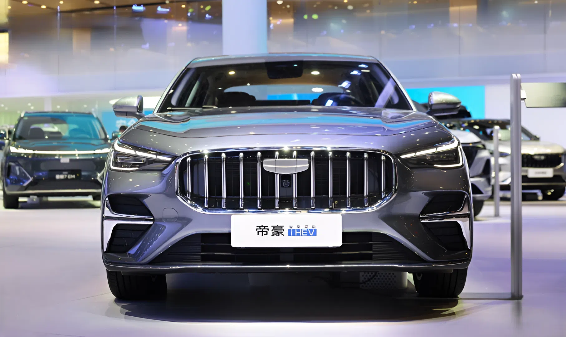 Geely Emgrand i-HEV 2026 Pecahkan Rekor Dunia, Konsumsi BBM 45 Km per Liter