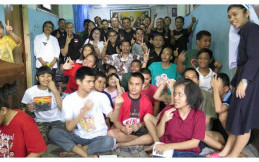 Grand Livina Club Indonesia (Gravinci) Lakukan Kegiatan Baksos Awal Tahun Bersama