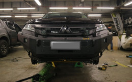 Pakai Bullbar Bikin Tampilan SUV Makin Gahar 
