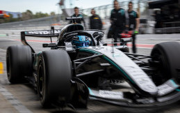 Respons Pembalap Mercedes-AMG Petronas F1 Perdana Geber W17