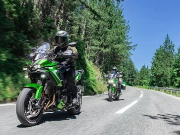 Kawasaki Versys 900 2027 Dikenalkan, Fiturnya Canggih