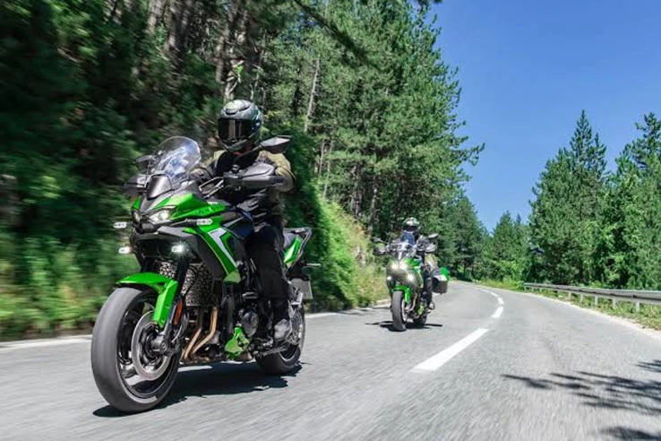 Kawasaki Versys 900 2027 Dikenalkan, Fiturnya Canggih