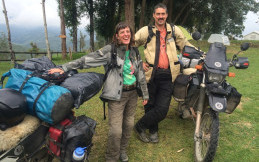 Kisah Suami Istri Menempuh Jarak 81.859 KM Dari Seatle Ke Indonesia