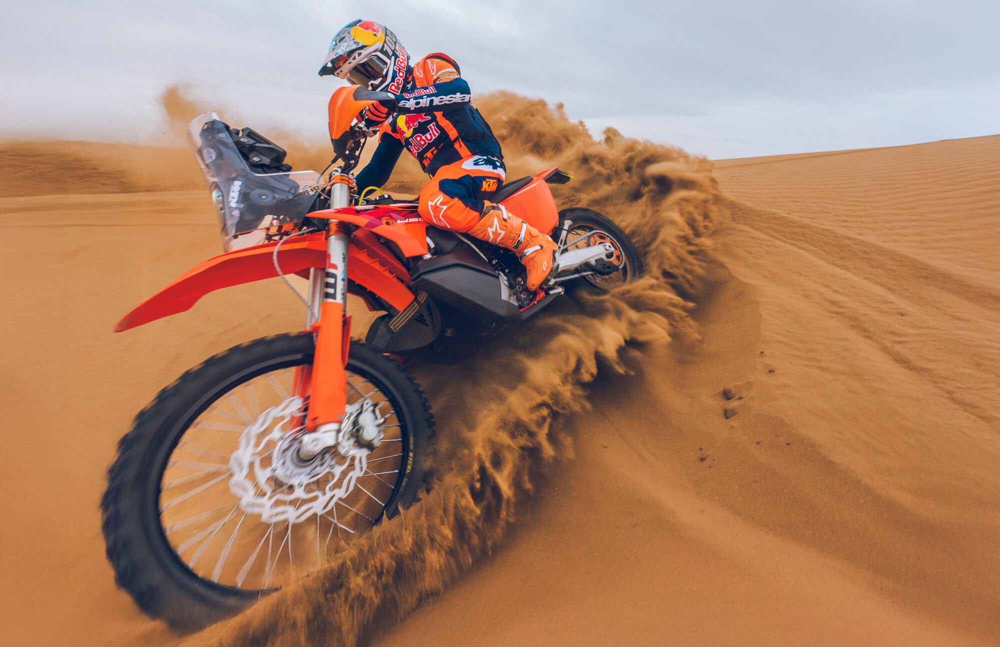 KTM Rilis 450 Rally Replica 2027, Mirip Motor Juara Dakar Terbatas 104 Unit