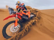 KTM Rilis 450 Rally Replica 2027, Mirip Motor Juara Dakar Terbatas 104 Unit