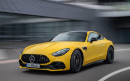 Mercedes-Benz AMG GT 43 Coupe Andalkan Mesin 4 Silinder dengan Turbo