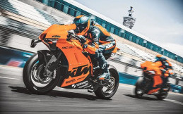 KTM RC 8C 2022, Hadirkan Kelas Balapan Baru