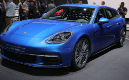 Tampilan Modis Porsche Panamera Sport Turismo