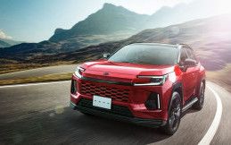 Toyota RAV4 PHEV Dibanderol Rp654 Jutaan, Punya Jarak Tempuh Lebih Jauh