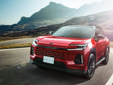 Toyota RAV4 PHEV Dibanderol Rp654 Jutaan, Punya Jarak Tempuh Lebih Jauh
