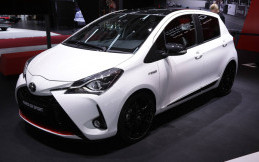 Toyota Yaris Versi Racing di Paris Motor Show   