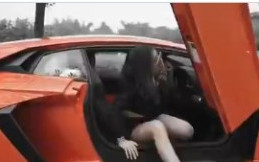 Crazy Rich Surabaya, Gadis Ini Bikin Undangan Ulang Tahun dengan Lamborghini