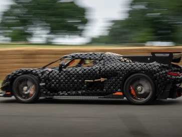 Kolaborasi Lego x Koenigsegg Lahirkan Hypercar Bisa Jalan