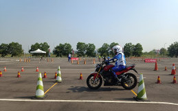 AHM Uji Kemampuan Instruktur Safety Riding Honda di Kompetisi Ini