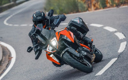 KTM 1290 Super Duke GT 2023 Meluncur, Dibekali Fitur Baru 