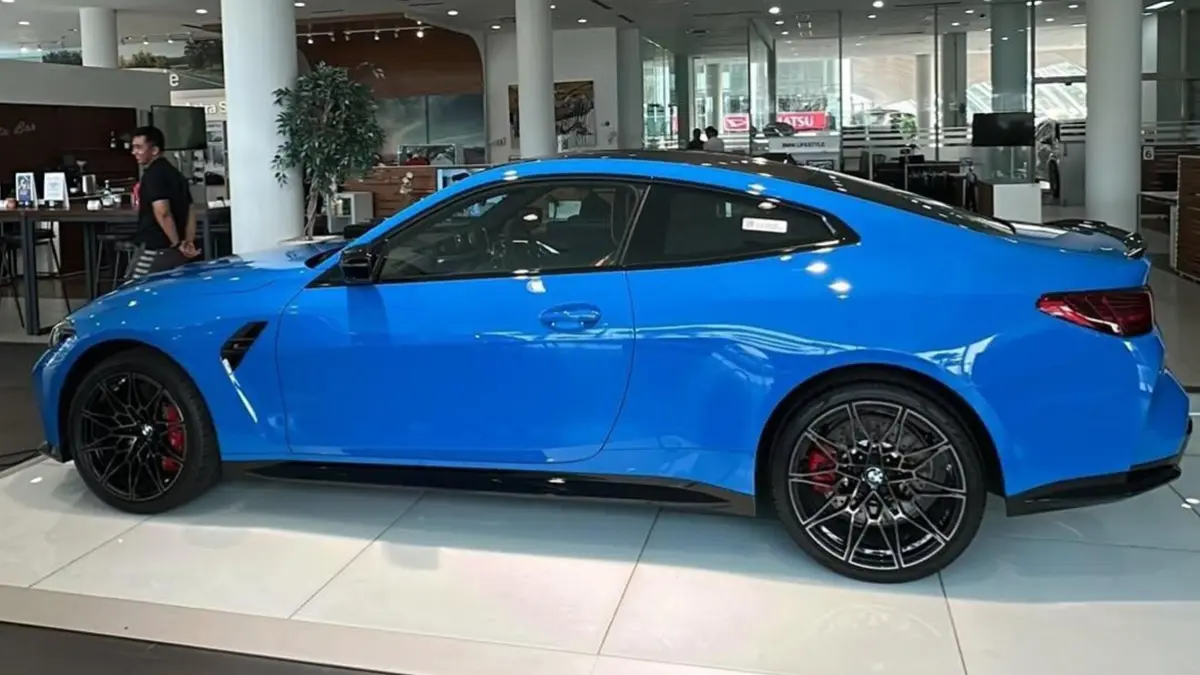 Pejabat Serobot Antrean BMW M4 Voodoo Blue, BMW Indonesia Bungkam
