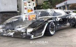 Keren, Mobil Lamborghini Countach Ini Dibikin Transparan