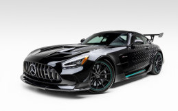 Mercedes-AMG GT Black Series P One Edition Langka Dilelang 