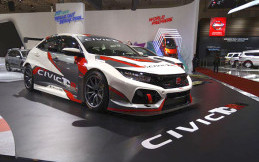 Honda Civic Type R TCR Cuci Mata Pengunjung GIIAS 2018