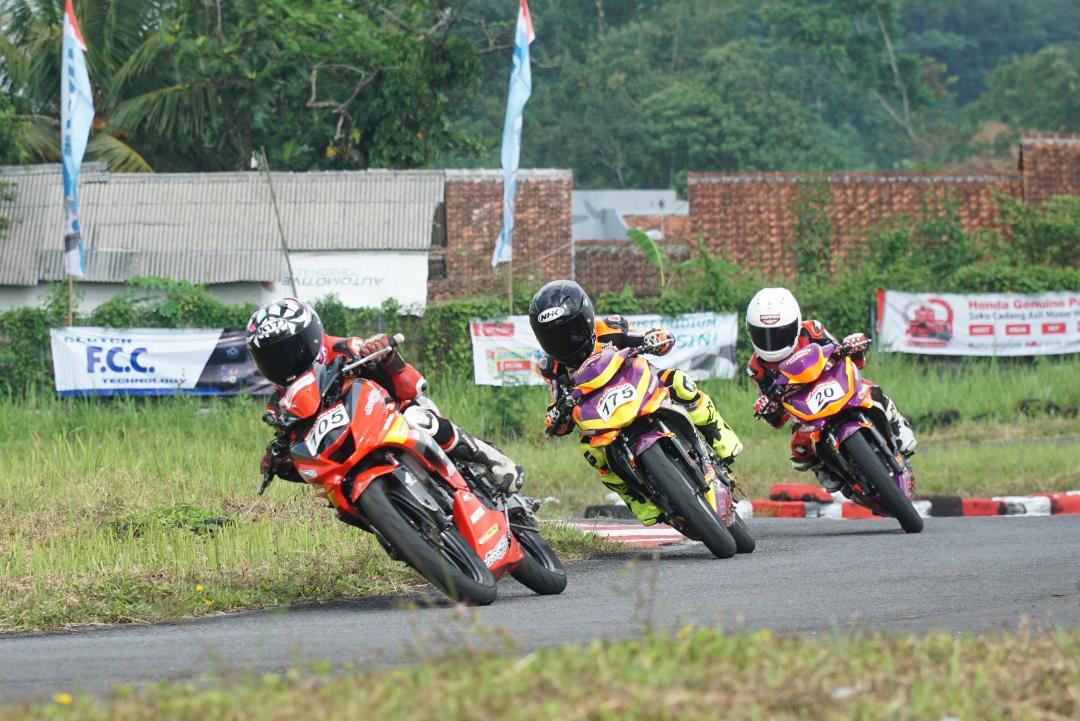 Upaya Agam Abdillah Berbuah Podium Balap AHDC 2026