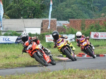 Upaya Agam Abdillah Berbuah Podium Balap AHDC 2026