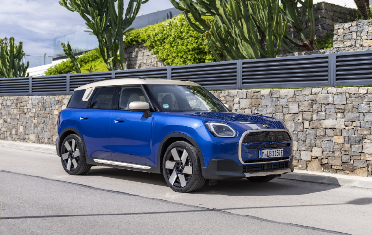 Siap Meluncur, MINI Countryman E Hadir dengan Baterai Lebih Besar dan Aerodinamika Canggih