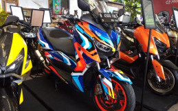 Puluhan Motor Modifikasi Ramaikan CustoMaxi x Yamaha Heritage Built di Bekasi 