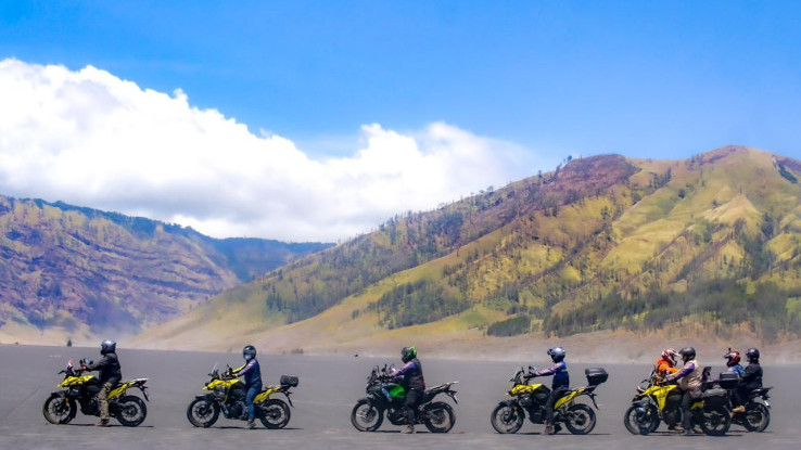 Komunitas V-Strom Indonesia Owners Rayakan Setahun Berdiri di Taman Nasional Bromo