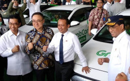 Menhub akan Borong 100 Mobil Listrik untuk Operasional
