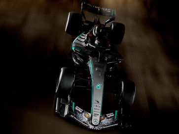 Mercedes-AMG Petronas F1 Tema Ikonik Y-3 Siap Tempur di F1 Jepang 2026
