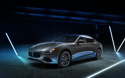 Perkenalkan Ghibli Hybrid, Kendaraan Listrik Pertama dari Maserati