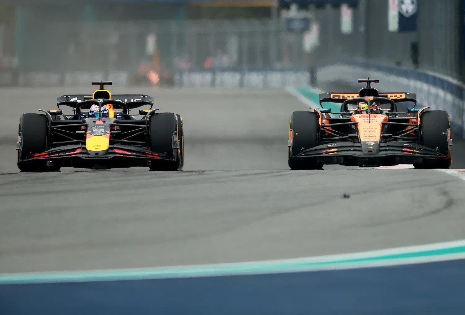 Oscar Piastri Memberi Kabar Terbaru Kepindahan Max Verstappen ke McLaren