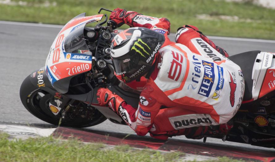 Karena Alasan Ini, Ducati Bakal Uji Sistem Pengeraman Thumb-Operated Untuk Lorenzo 