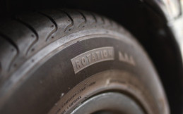 Hati-hati Jalan Pulang Libur Tahun Baru, Ini Seputar Ban Mobil yang Sobat Harus Perhatikan