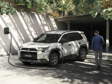 5 Hal yang Menjadi Andalan Suzuki Across Plug-in Hybrid Terbaru