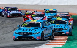 Geely Preface TCR Unjuk Gigi di Ajang Motorsport