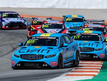 Geely Preface TCR Unjuk Gigi di Ajang Motorsport