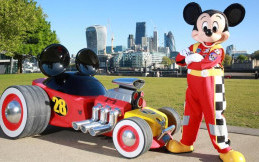 Mickey Mouse Punya Mobil Lucu