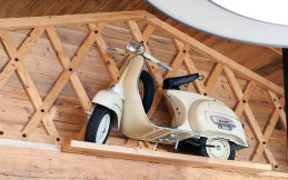 Identik dengan Natal, Vespa by The Mountain Bawa Tema Salju di Pegunungan